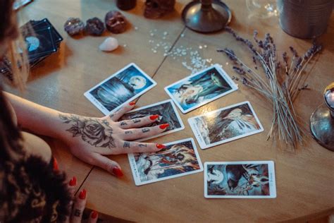 Day to day witch tarot cards